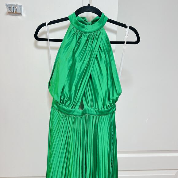 L'IDÉE Renaissance Halter Satin A-Line Gown Size 8 - Picture 8 of 8